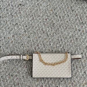 Michael Kors Cream Belt Bag with Gold Chain new with tags medium